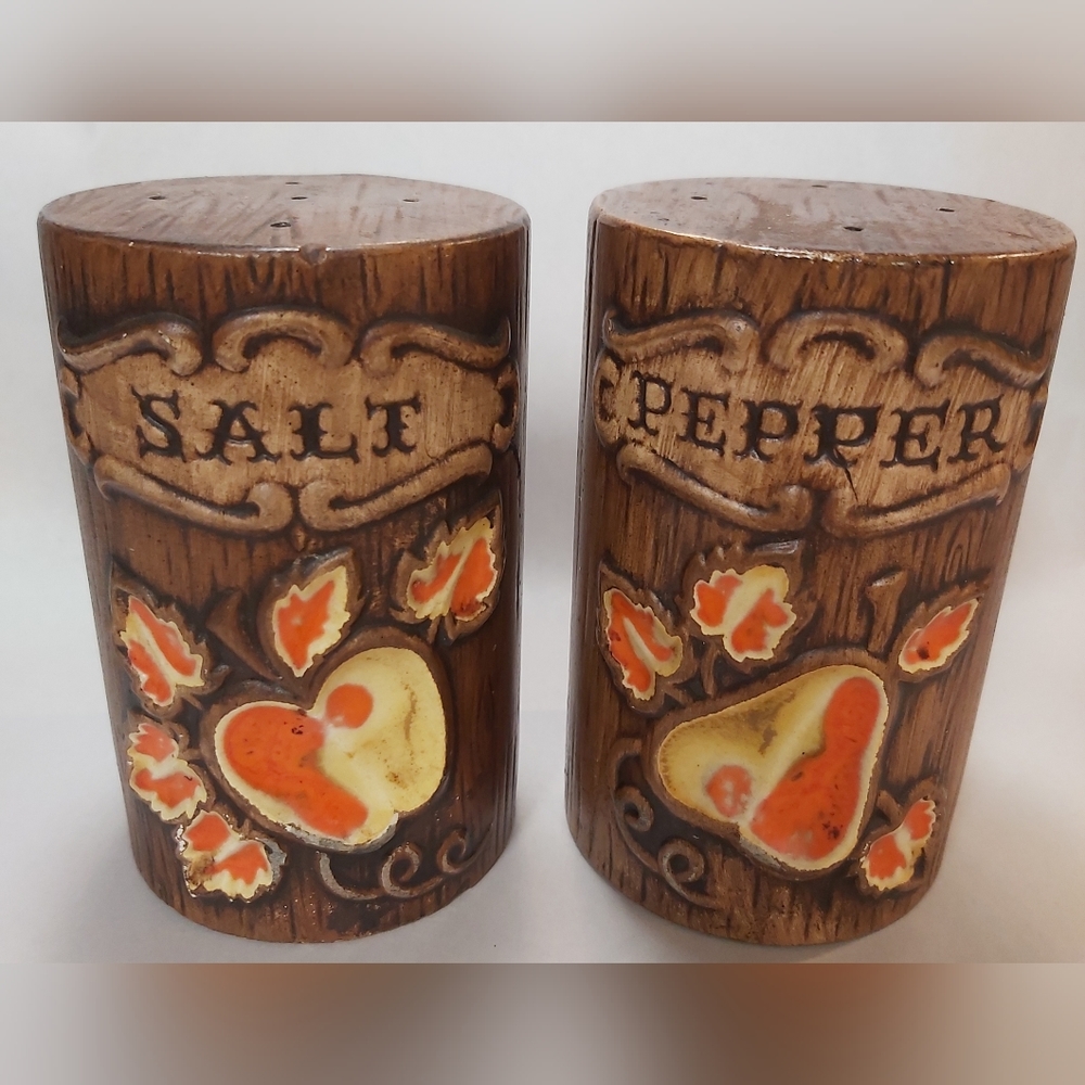 Treasure Craft pear salt and pepper shakers